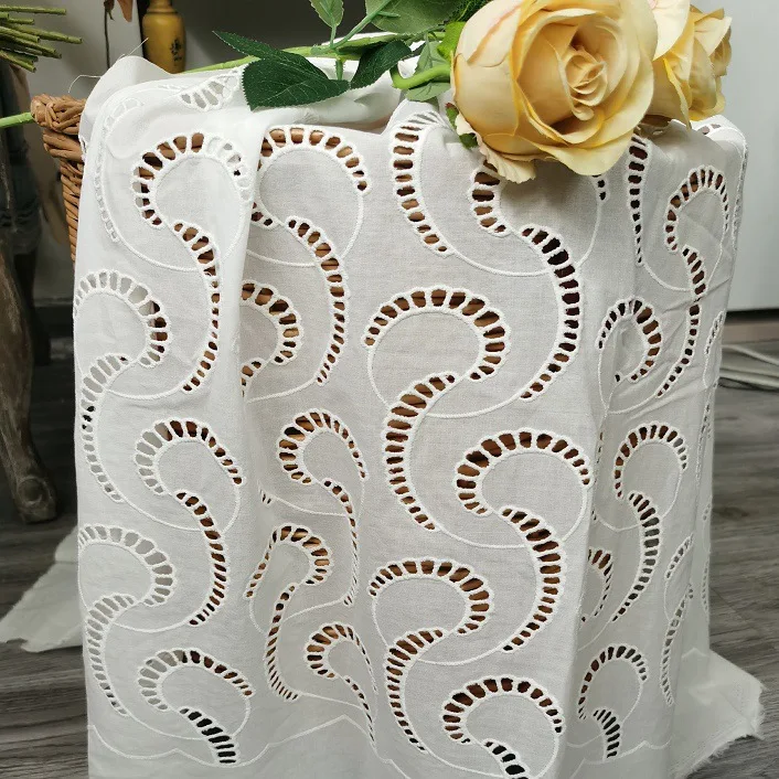 100% cotton embroidered hollow - Sewing Eyelet Fabric incelemesi ve fiyatı