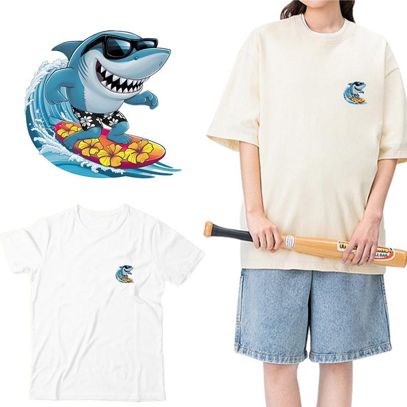 Interesting sharks surfing Iro - Iron On Patch incelemesi ve fiyatı